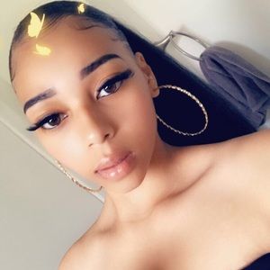 Meet your Posher, Destynee